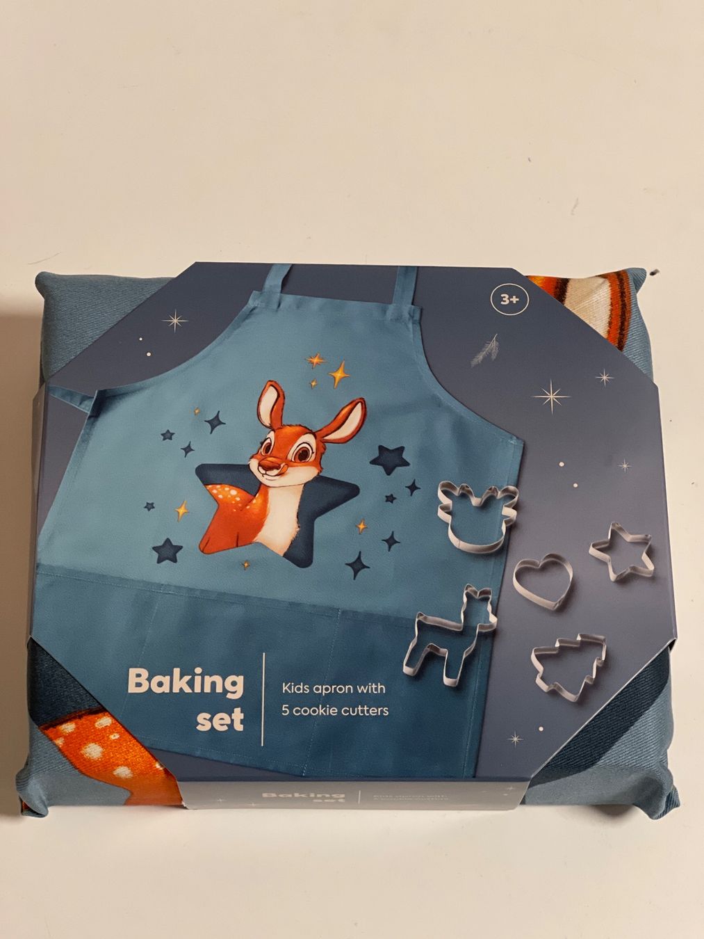 Teglie da forno: Coop- Winter Wunder- Kochschürze inkl. Ausstechförmchen – Nuovo e nell'imballaggio originale da Gelterkinden venduto da cobra0110 1