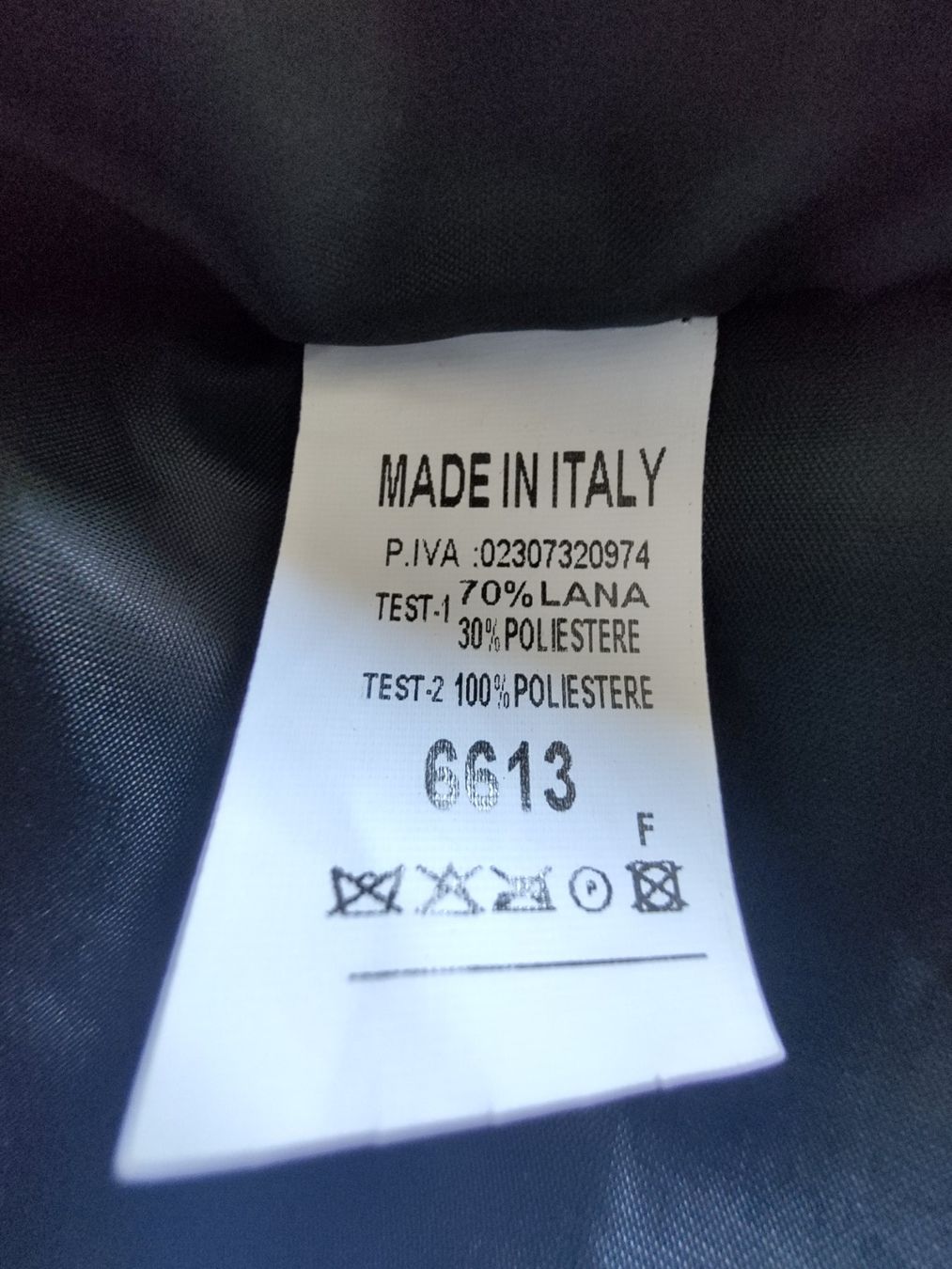 Giacche: Wolljacke mit 3D- Blumen schwarz- rot Gr. S – Usato da Arbon venduto da Franca1979 6