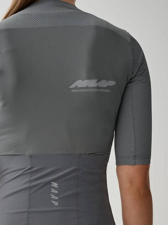 Leibchen & Hosen: Maap Eclipse Pro Race Jersey – Neu (gemäss Beschreibung) aus Mettmenstetten von dan_b96n 4