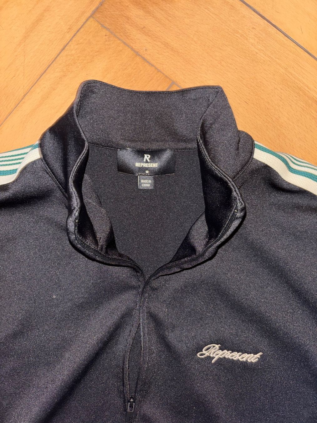 Represent Giacche: Represent Trainerjacke Schwarz – Usato da Zürich venduto da LinoBossi 1