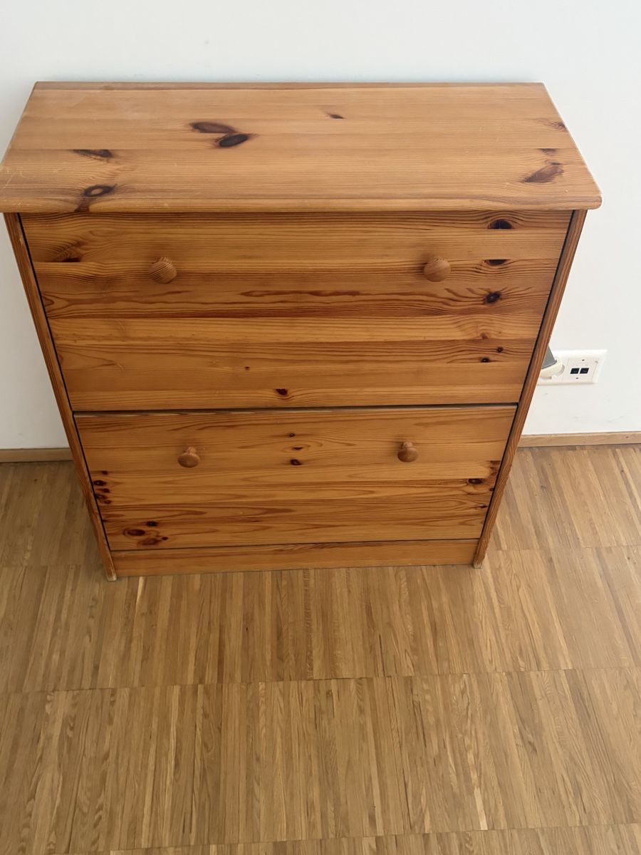 Camions-bennes: Schuhschrank – D'occasion à Hirzel par Phresch 1