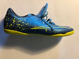 Blau/ gelbe Nike Hallenschuhe