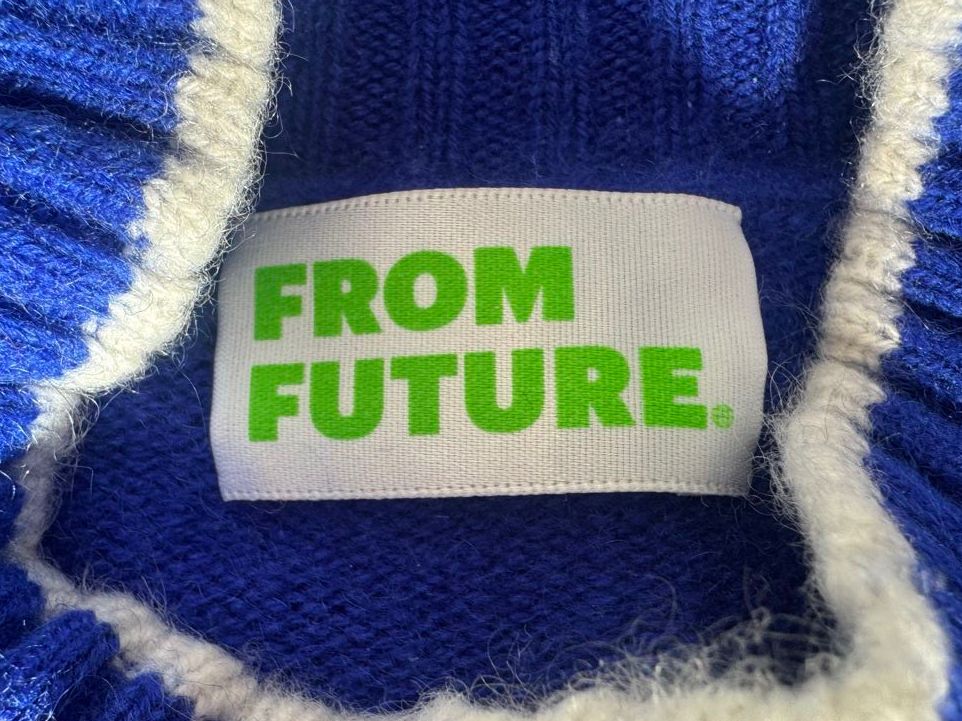 Maglioni & Felpe: From Future Sweater mit Stickerei Gr. M – Usato da Zollikon venduto da cielles 2