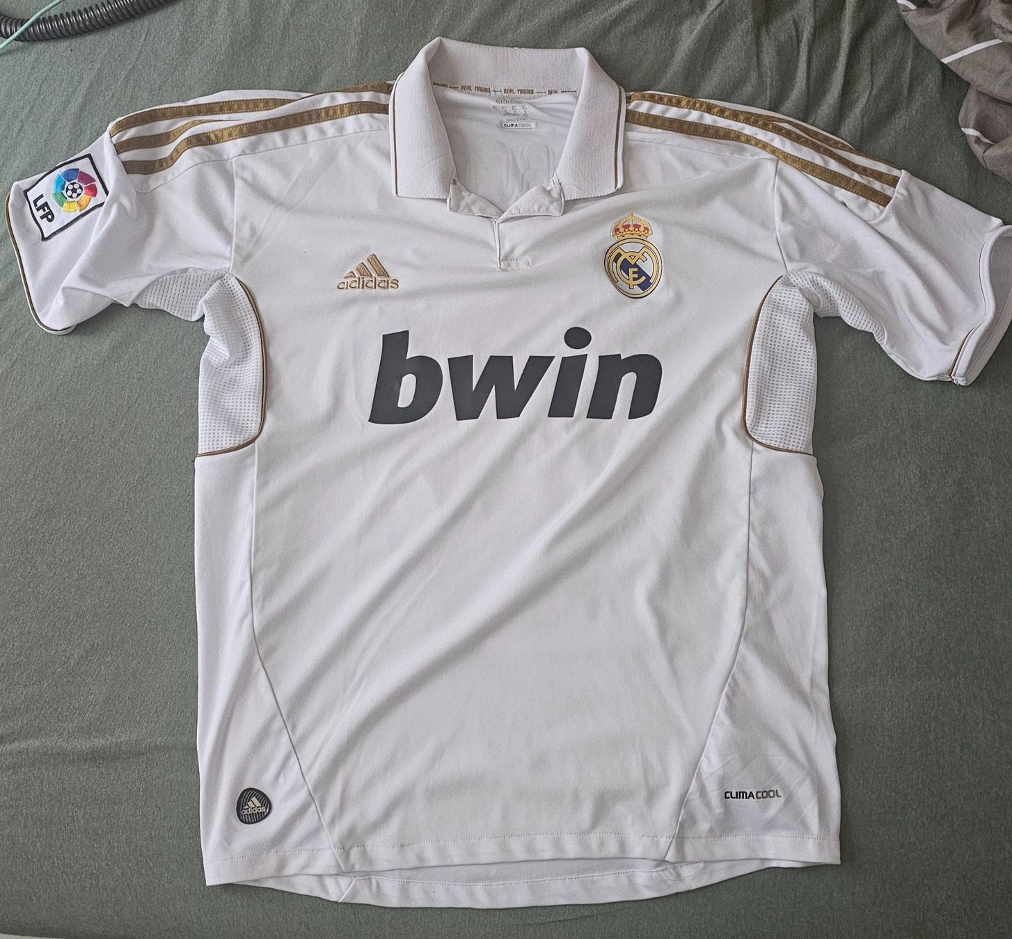 Real Madrid Canottiere & Pantaloni: Maillot Real Madrid Marcelo – Usato da St-Prex venduto da sebgav