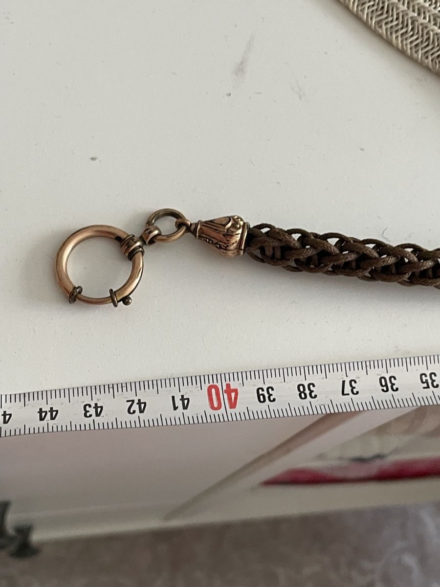 Autres accessoires pour montres: Collier tressé marron avec fermoir doré  – D'occasion à Worben par benit.drn 3