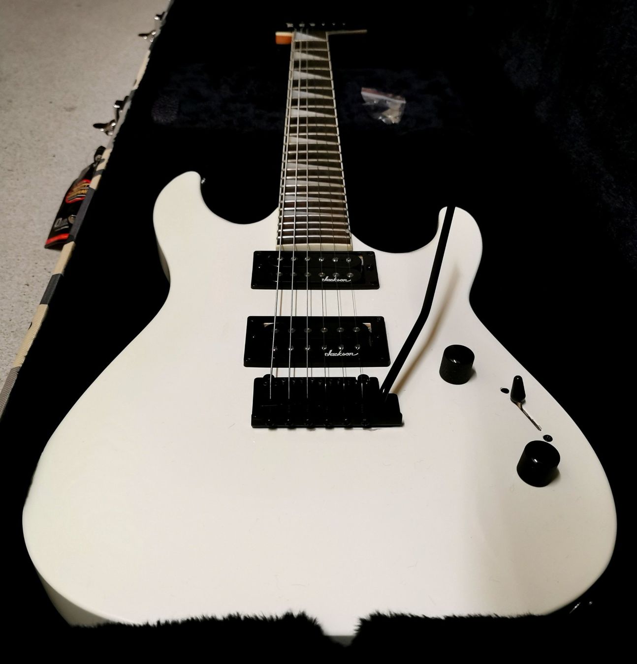 Jackson Strumenti musicali: Jackson JS32 DKA Snow White  inkl. Koffer – Usato da Thalwil venduto da emtes74 1