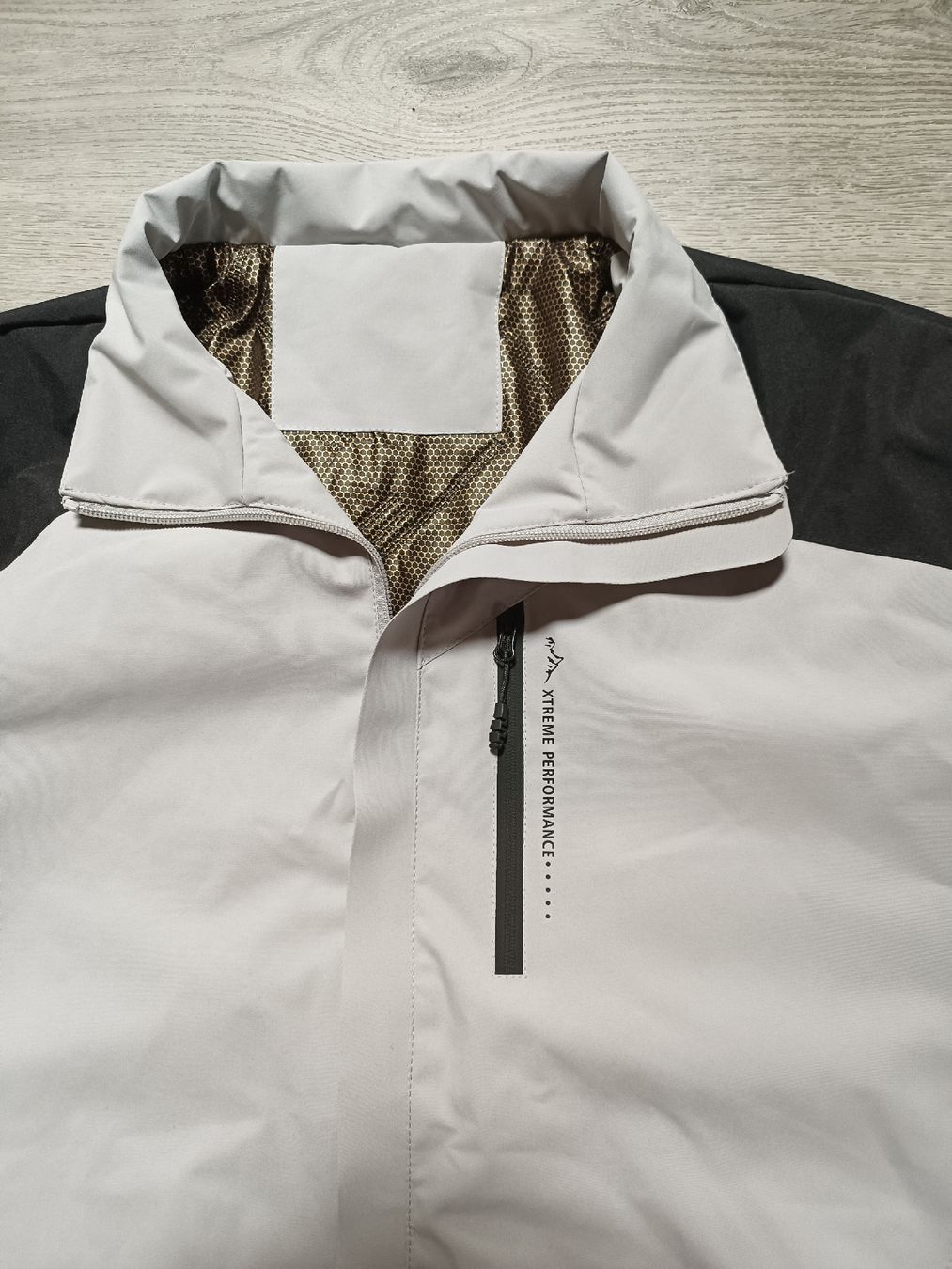 Giacche: Leichte Winterjacke L/XL neu – Nuovo (secondo la descrizione) da Bätterkinden venduto da Elefantenzoo 1