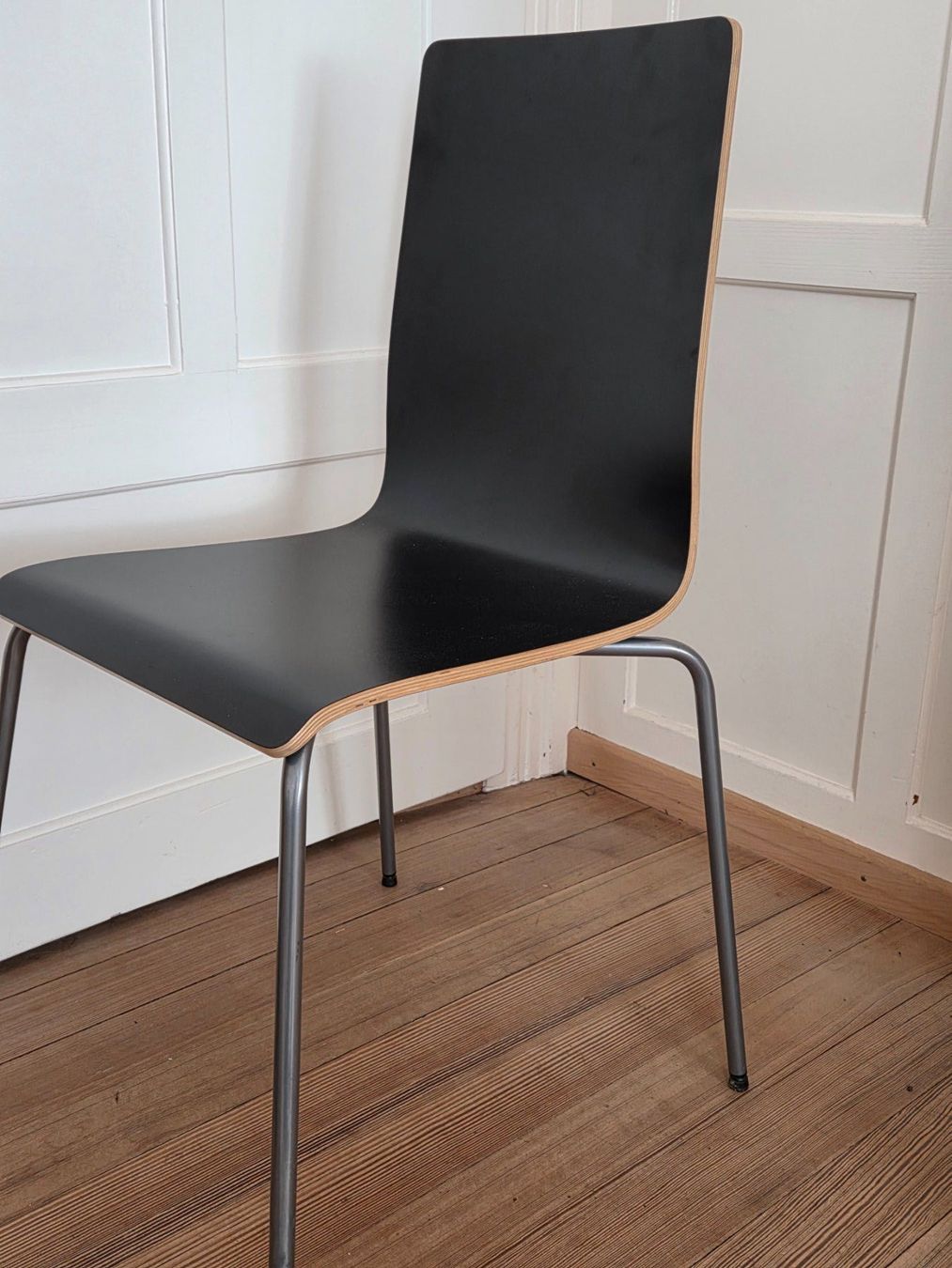 Stühle: 5 Stühle zu Esstisch – Gebraucht aus Lichtensteig von mondkleider