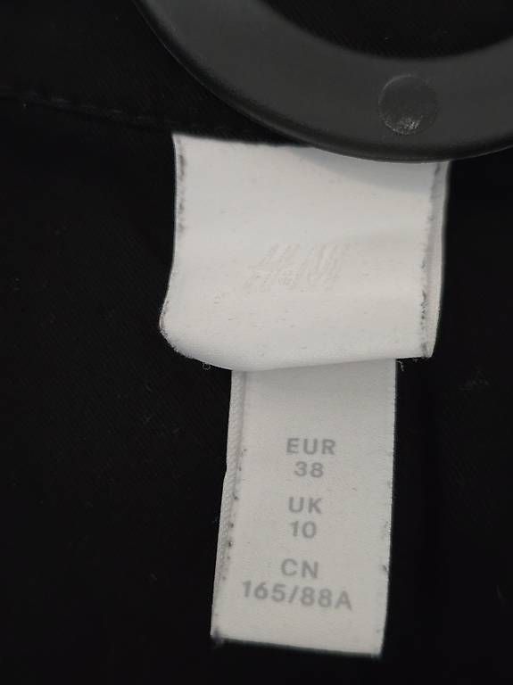 Kleider: Schwarzes Hemdkleid mit Bindegürtel, Gr. 38 – Gebraucht aus Chur von jon_hd6n 1