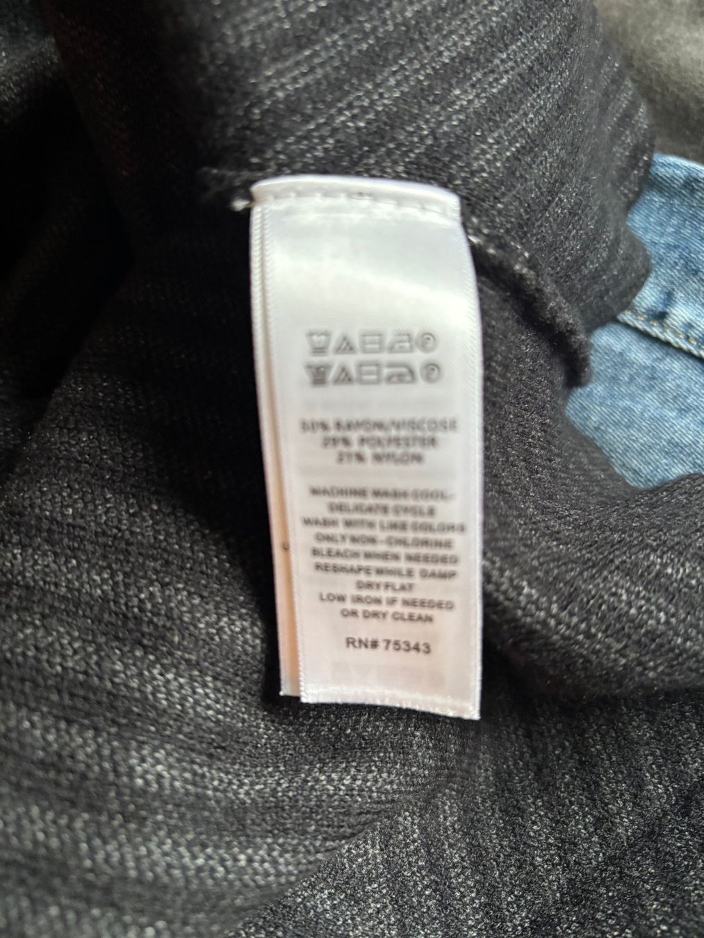 Pullover & Sweatshirts: TAHARI Pullover neu – Neu (gemäss Beschreibung) aus Merishausen von yourdream 4