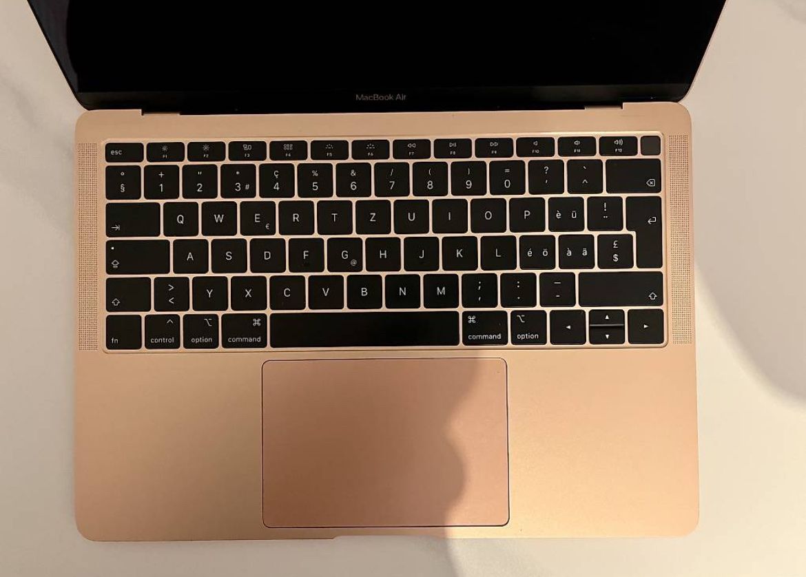 Apple Notebook: Apple MacBook Air  – Usato da Cadempino venduto da ste_g5q9 2