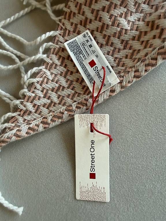 Foulards, Tücher & Schals: Schaal Damen Dreieckstuch  – Gebraucht aus Buchberg von the_w8gy 2