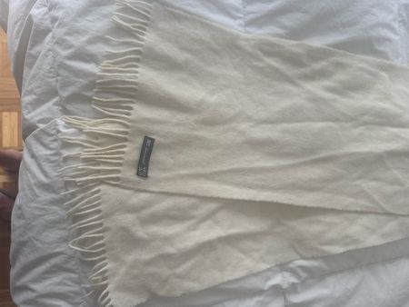 Écharpe 100% laine vierge blanc crème bon état