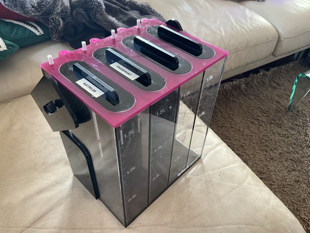 DUPLA DOSING BOX C4 4X1,5 LITRE (Gebraucht) in Wavre für CHF 45 – mit ...