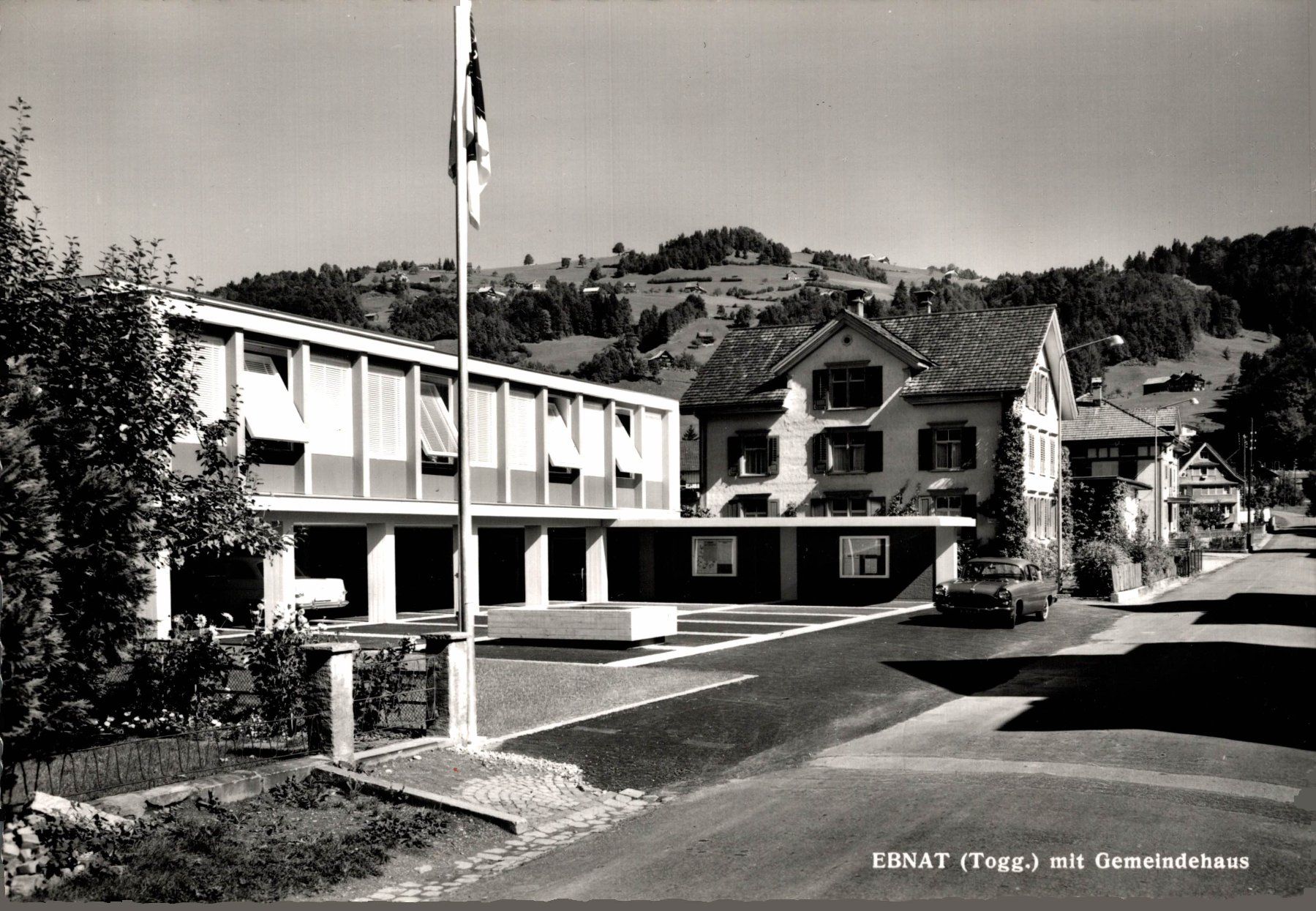 Cartes postales: Ebnat (Togg.) mit Gemeindehaus – D'occasion à Bronschhofen par Astore