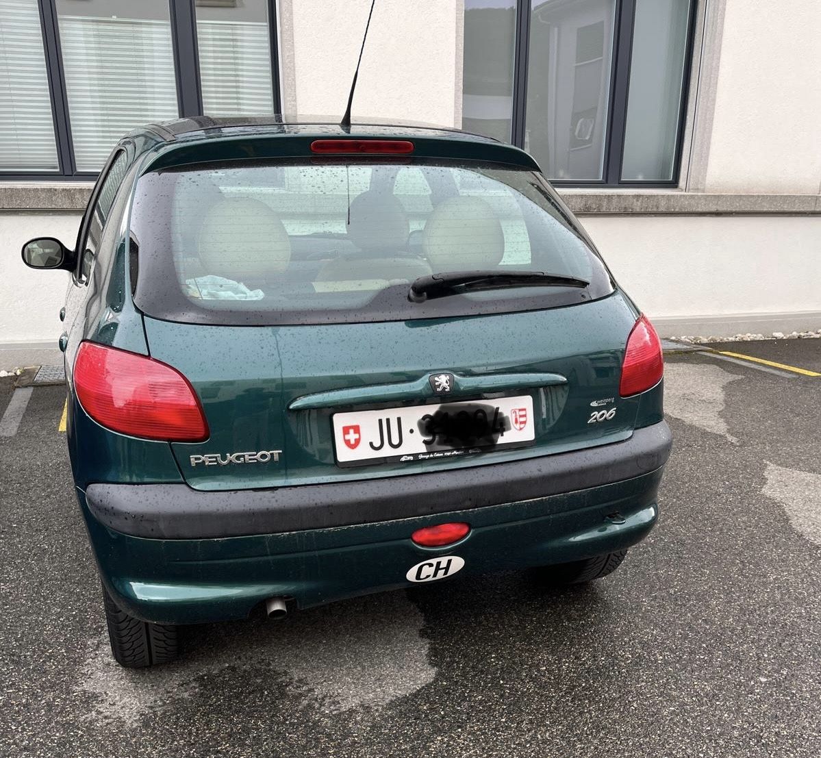 Peugeot Automobili: Peugeot 206 1.6i – Usato da Gorgier venduto da hcaroline4 2