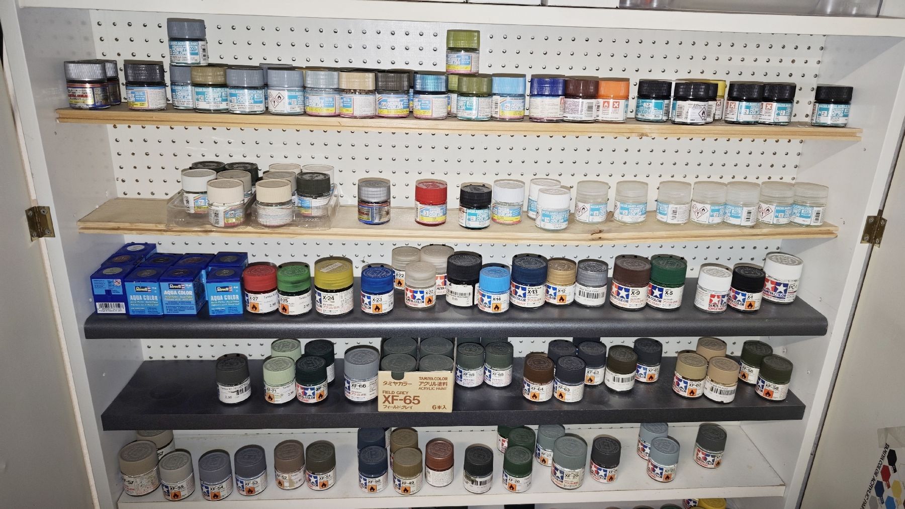Farben: Diverse Modellbau Farben – Gebraucht aus Uetendorf von Gzero 5