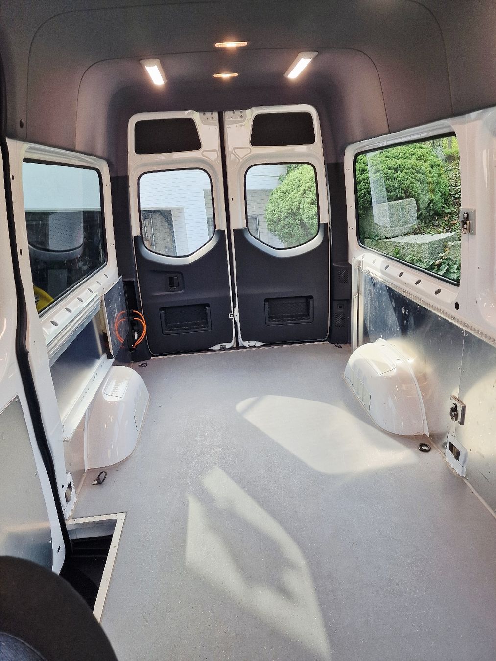 Mercedes-Benz Veicoli commerciali: Mercedes Sprinter Neuwertig – Usato da Rotkreuz venduto da mech-tech 5