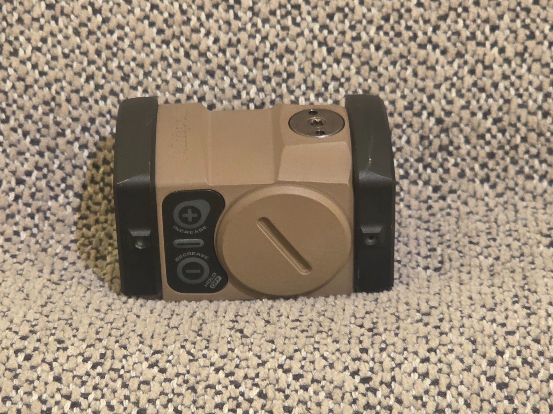 Aimpoint Tutti gli attrezzi: Aimpoint ACRO P-2 Sight mit Tango Down Lensguard – Nuovo (secondo la descrizione) da Steffisburg venduto da Davga 2
