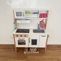 Kinderküche aus Holz / Kids wooden kitchen