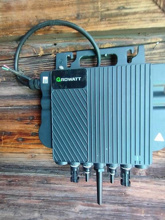 Inverter: Growatt Wechselrichter, einwandfrei, gebraucht – Usato da Walenstadtberg venduto da hycom