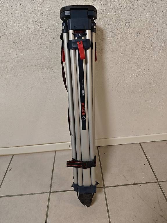 Bosch Misurare: Livella ottica Bosch e treppiede professionale – Usato da Comano venduto da Mary922 3
