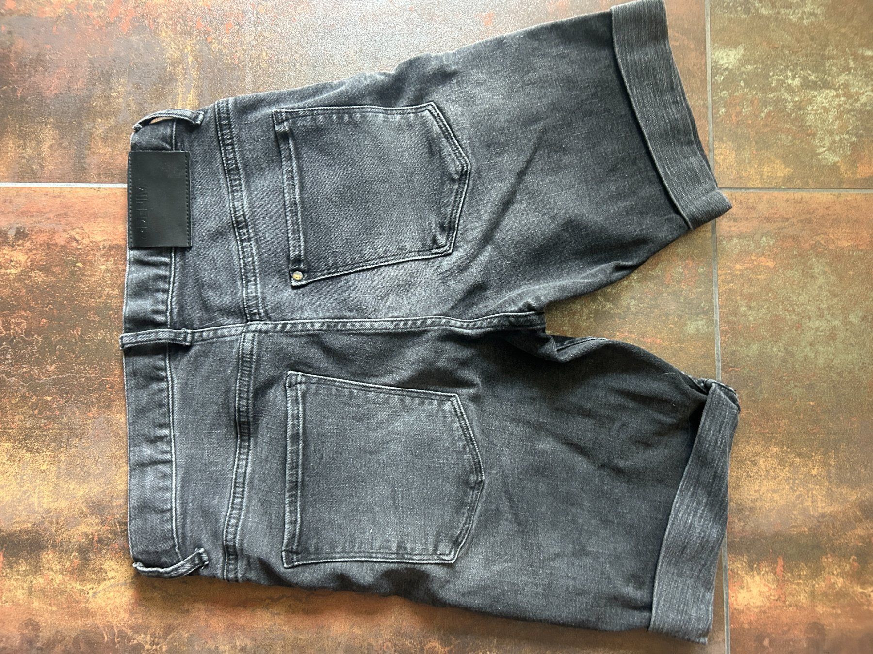 H&M Hosen: cooleJeansshorts von H&M – Gebraucht aus Abtwil SG von Elocin0815 1