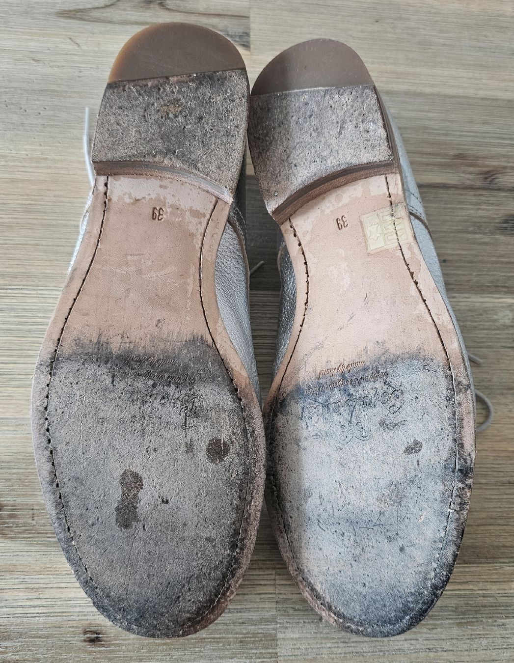Damenschuhe: Silberne Schuhe, Grösse 39 von Cordwainer – Gebraucht aus Basel von Allerlei-Basel 4