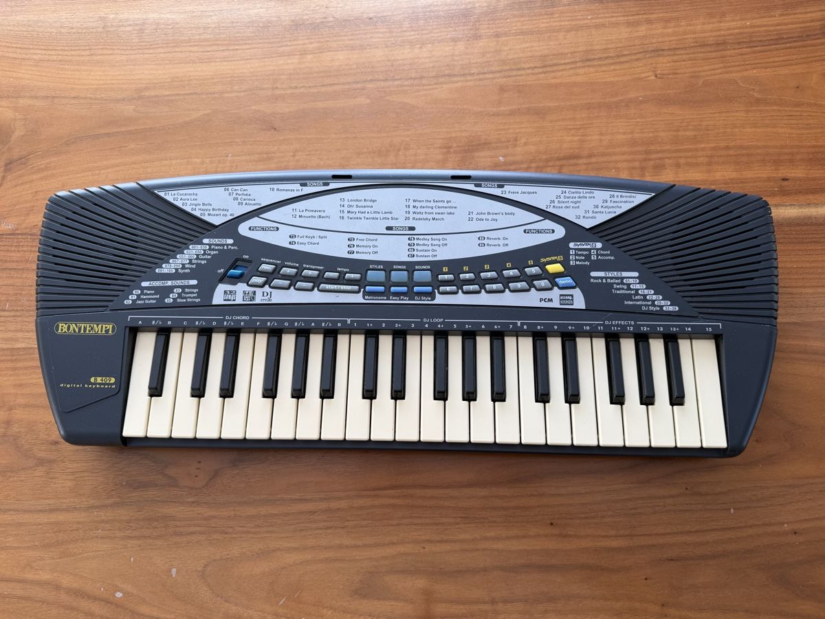 Bontempi Strumenti musicali: Bontempi Keyboard/ Synthesizer, Vintage – Usato da Oberrieden venduto da IreneSchicker