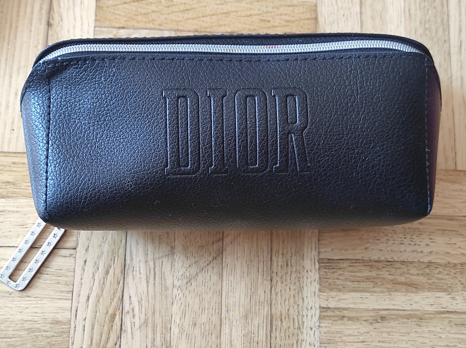 Dior Custodie per cosmetici: Lot trousses – Nuovo e nell'imballaggio originale da Renens VD venduto da cla_7zv5 1