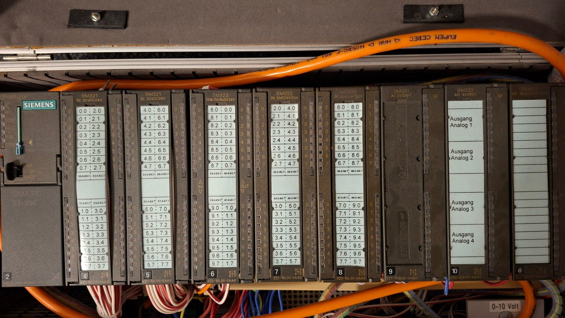Siemens Componenti elettronici: Siemens SPS Steuerung Simatic Koffer mit Software + 2 Panel – Usato da Münsingen venduto da Seedy 4