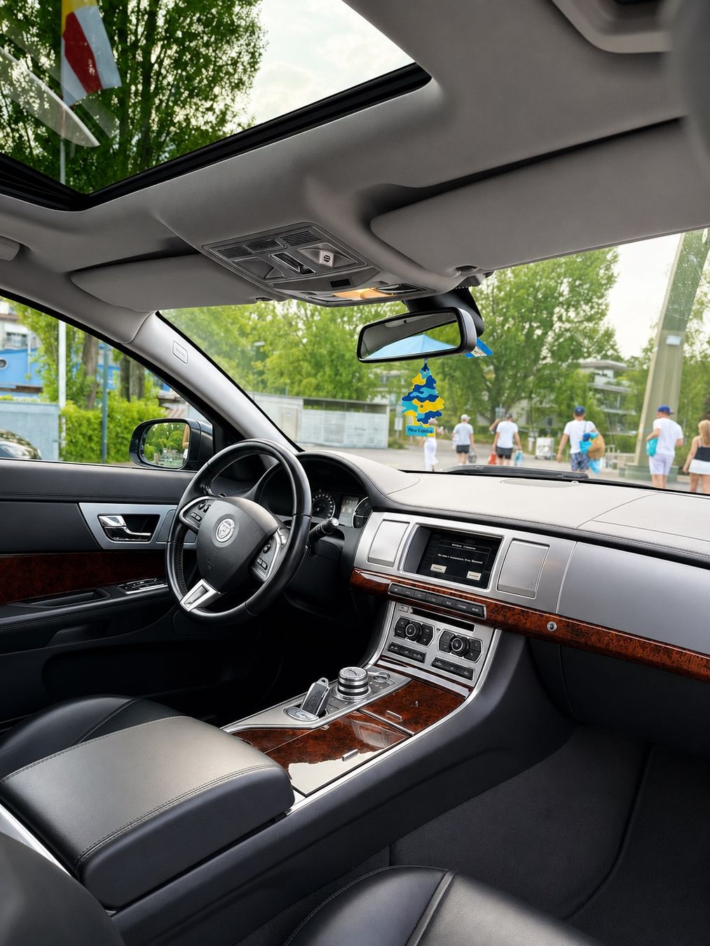 Jaguar Autos: JAGUAR XF 3.0 V6 S Premium Luxury – Gebraucht aus Würenlos von ana_9g8t 3