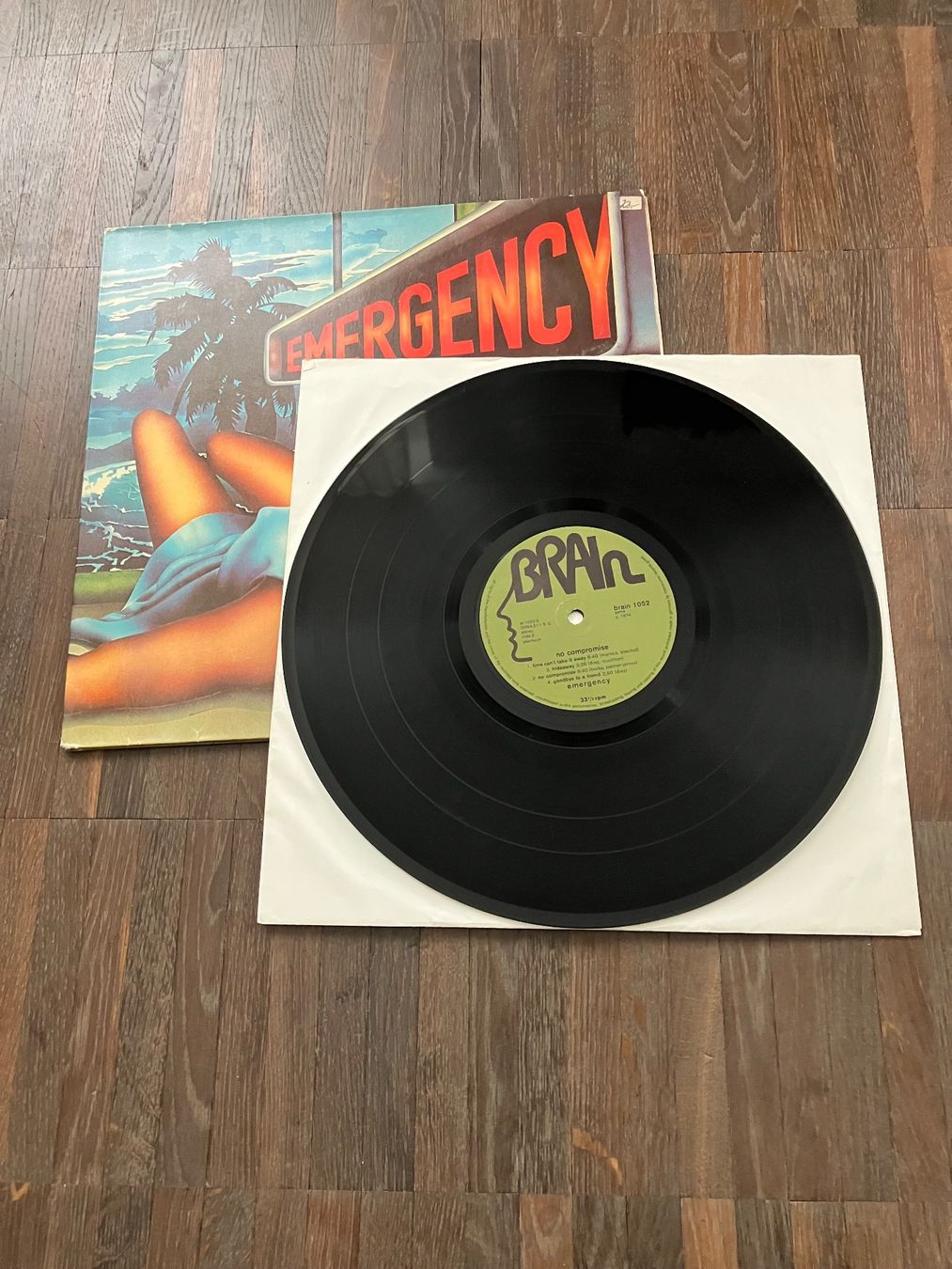 Dischi in vinile: EMERGENCY - NO COMPROMISE – Usato da steffisburg venduto da Dstauffer 3
