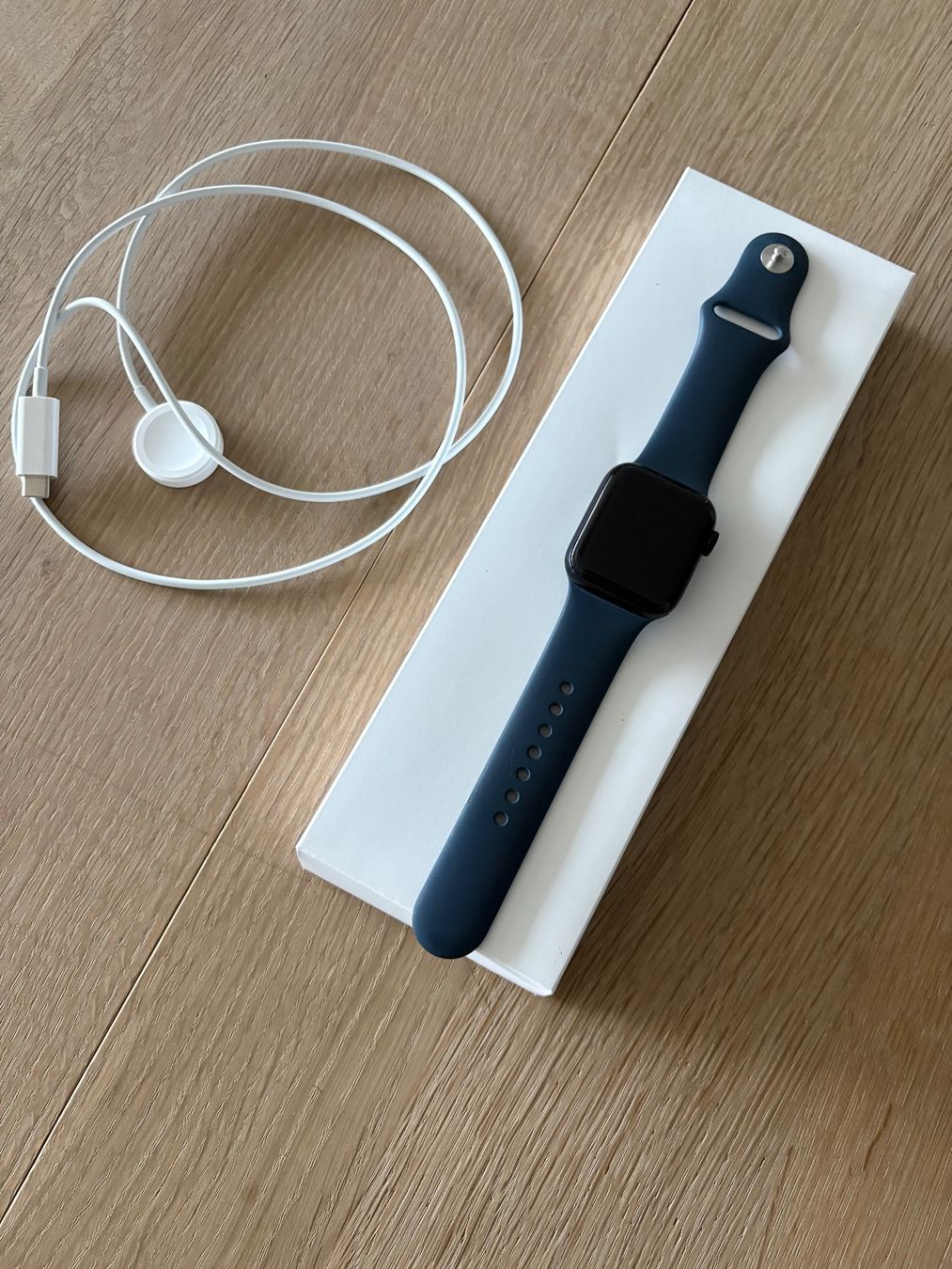 Apple Smartwatch: Apple Watch SE 40mm. – Usato da Meggen venduto da K.Rigert 1