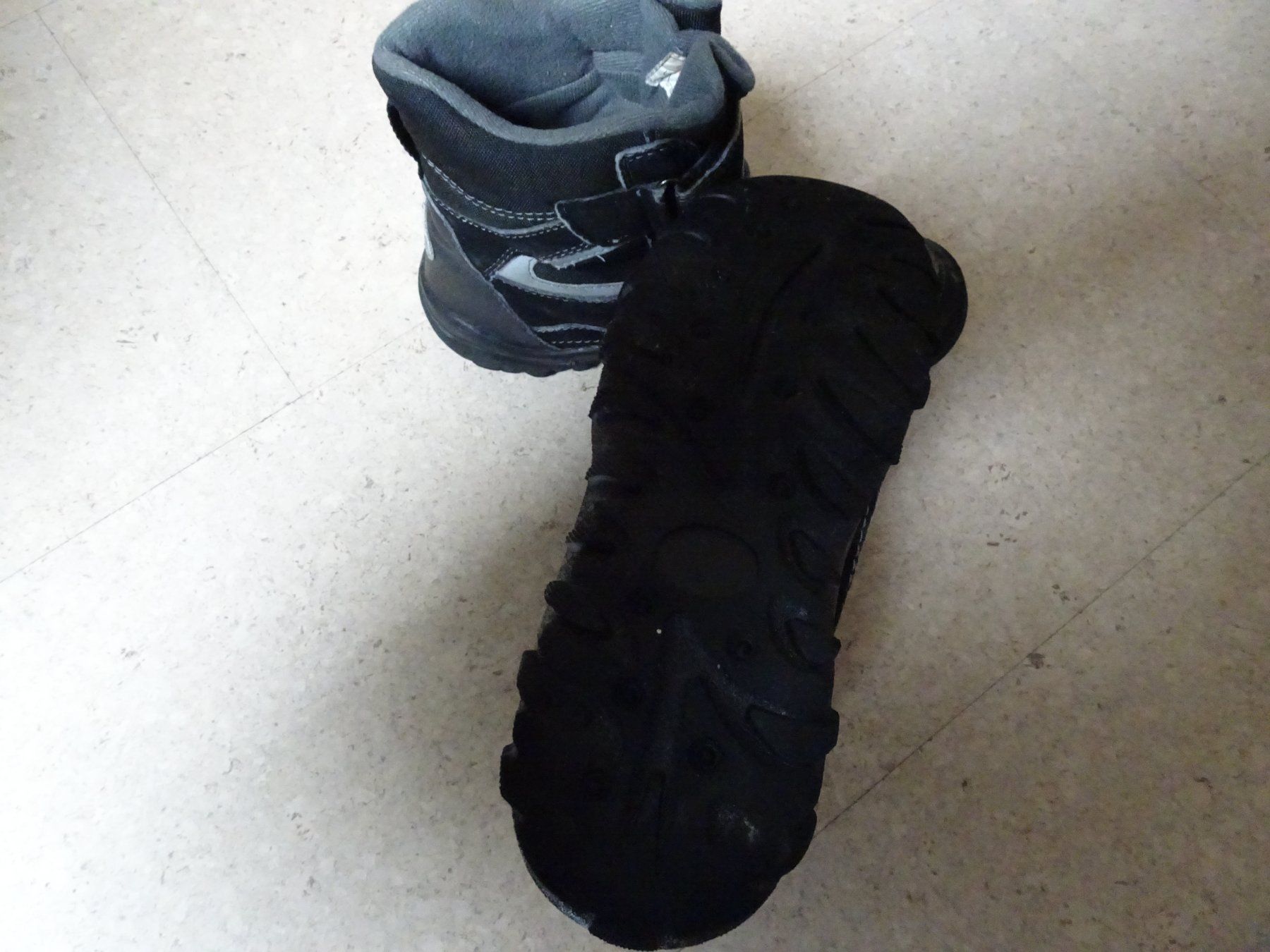 Scarpe per ragazzi: Winterstiefel Gr. 36 – Usato da Münchenbuchsee venduto da Yothu 2