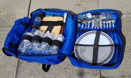 Picknick - Rucksack - mit Teller und Besteck