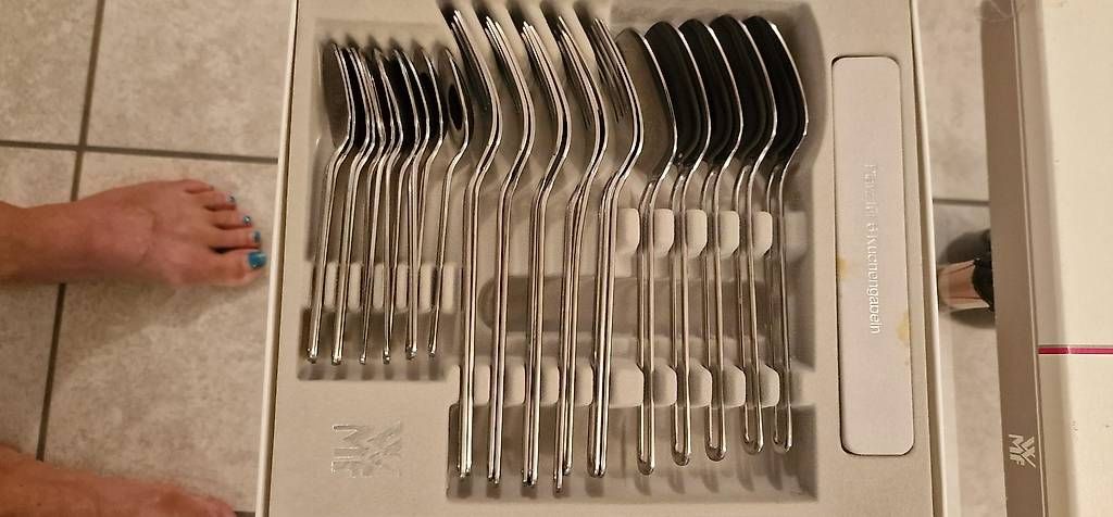 Set di posate: Besteck Studioline 2000, kaum gebraucht – Usato da Pfeffingen venduto da rov_9frp 3