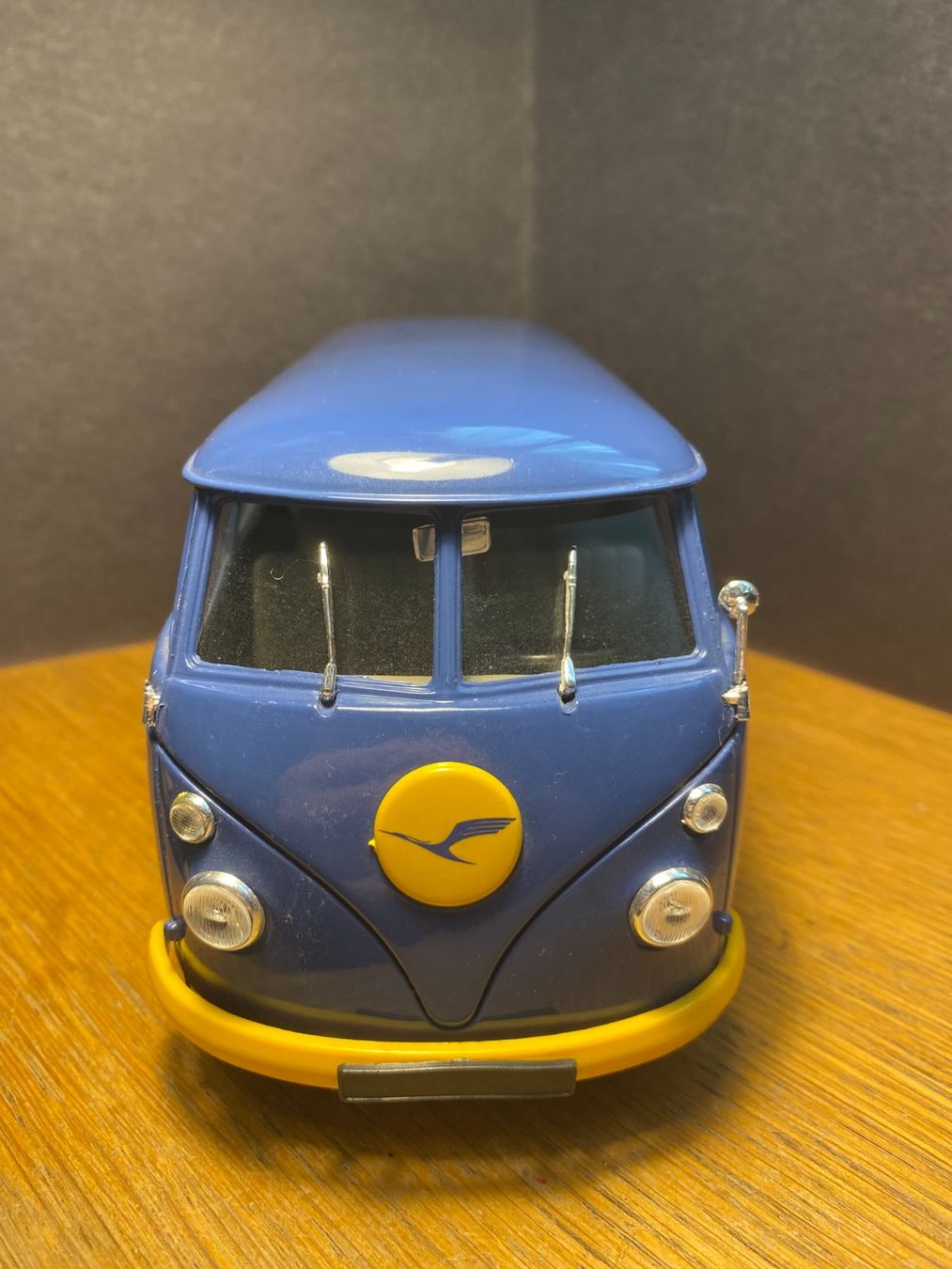 Solido Modellini d'auto: VW Bus T1 Lufthansa 1966 - Solido 1:19 – Usato da Spiez venduto da Mlandcruiser 2