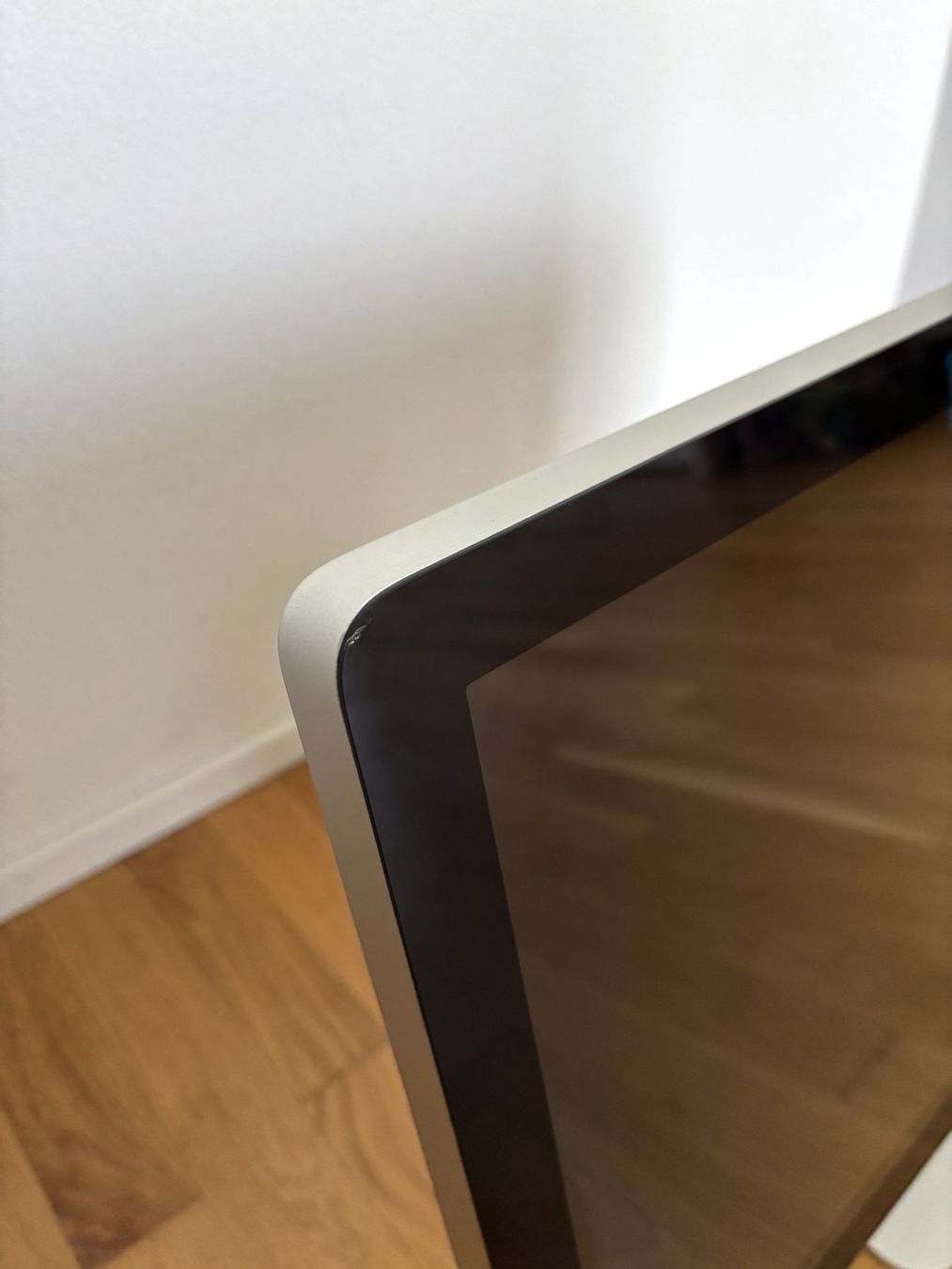 Apple Monitor: Apple Thunderbolt 27" LED Cinema Display A1407 Bildschirm – Usato da Holzhäusern ZG venduto da paula_w 3