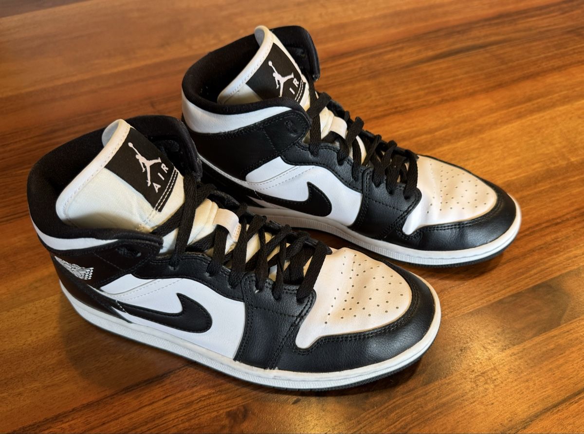 Damenschuhe: Jordan AIR 1 MD Sneaker high withe/black Gr:40 – Gebraucht aus Richterswil von Clickndeal 1