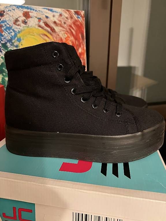 Scarpe da donna: Sneakers Jeffrey Campbell – Usato da Luzern venduto da mic_99vf