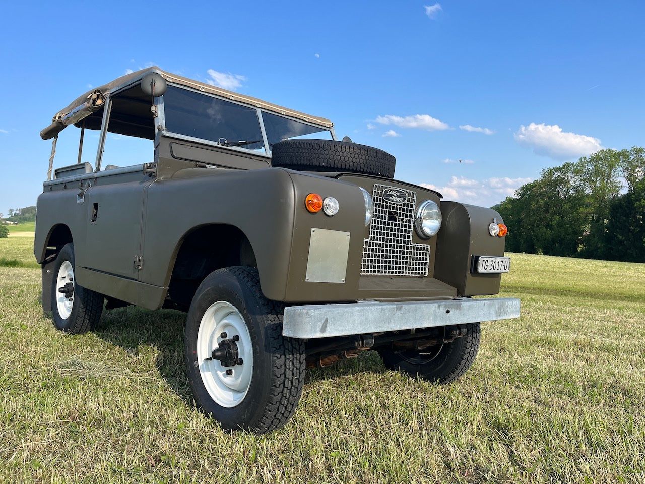 Land Rover Automobili: Land Rover 88 Serie 2A – Usato da Sirnach venduto da MaechlerAutomobile 1