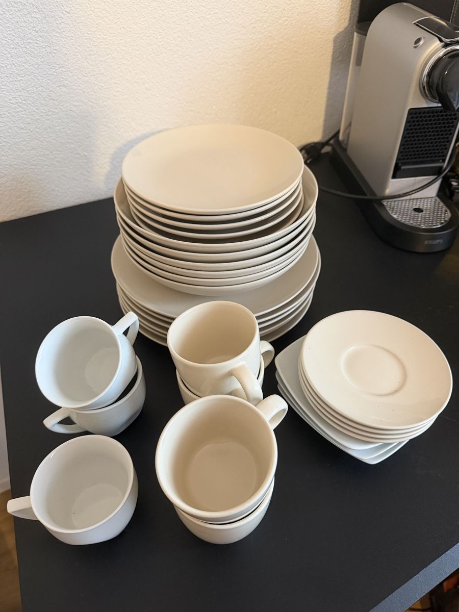 Ikea Set di piatti: Teller- Kaffeetassenset – Nuovo (secondo la descrizione) da Kefikon TG venduto da jel_72fp