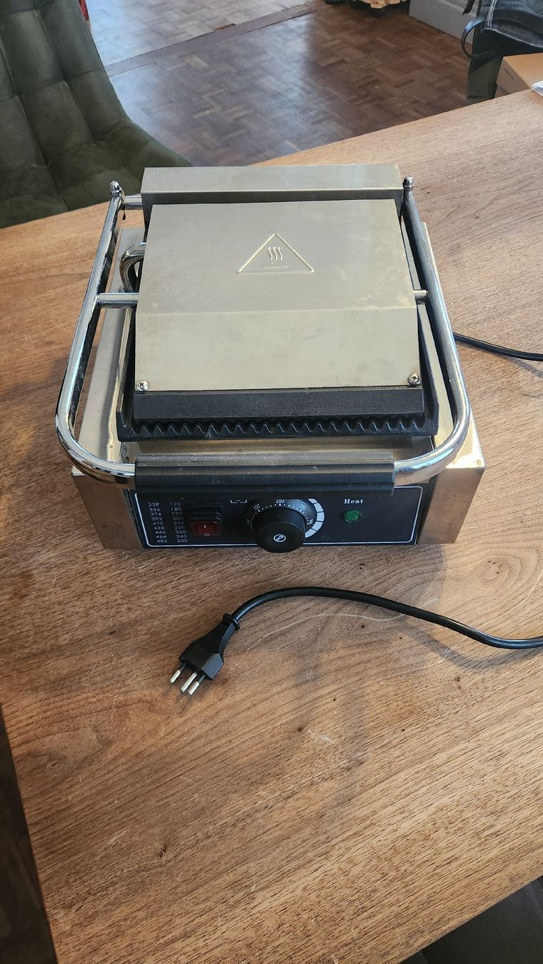 Grills: Kontaktgrill – Neu (gemäss Beschreibung) aus Bergdietikon von festus04