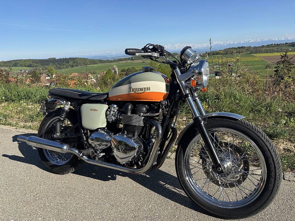 Triumph Strasse: Triumph Bonneville T100 – Gebraucht aus Diesse von Christophe76 1