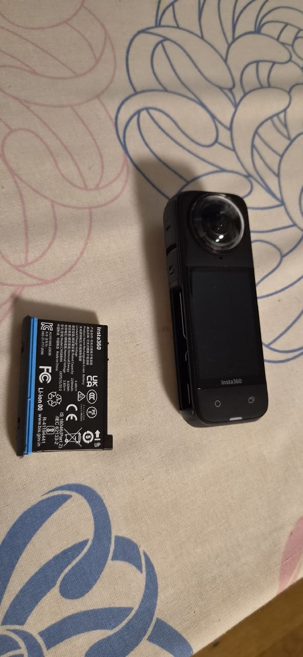 Insta360 Action Cam: Insta360 x4 – Neu (gemäss Beschreibung) aus Diessenhofen von Obscuro94 1