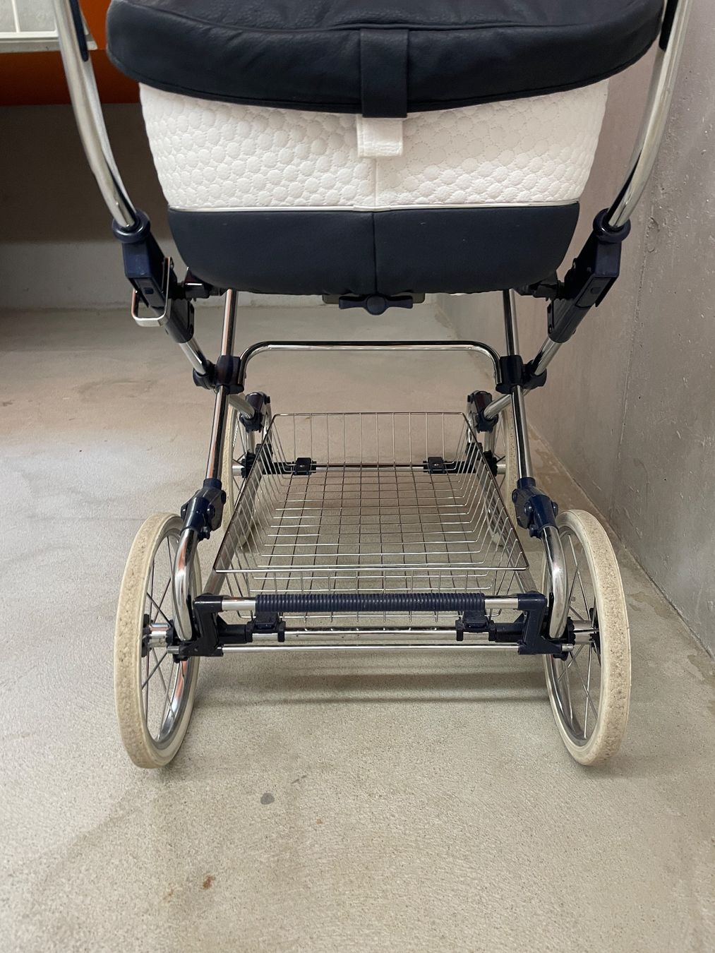 Inglesina Carrozzine: Inglesina Retro Kinderwagen – Usato da St. Gallen venduto da joa_ls9v 1