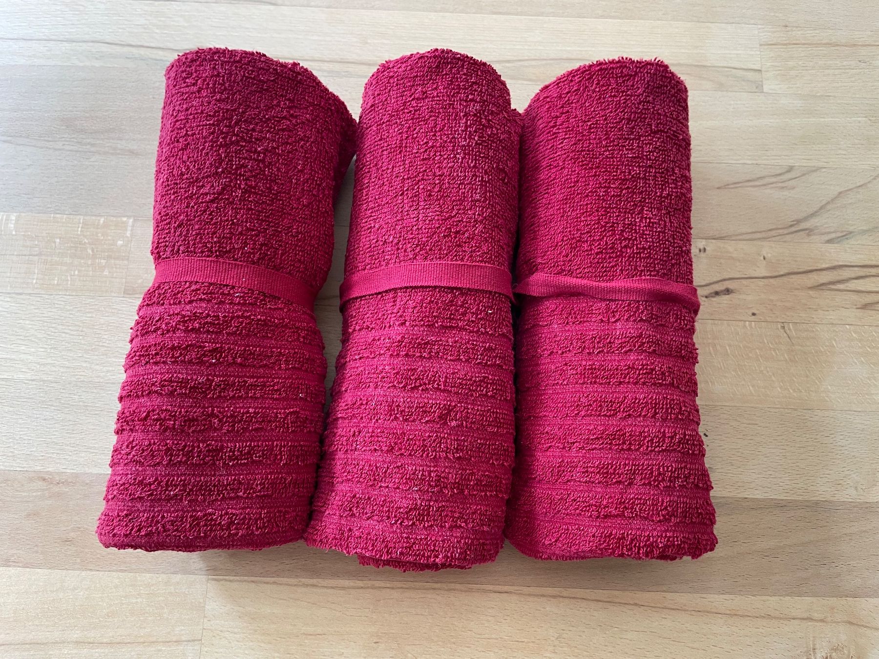 Ikea Teli da bagno: 3er-Set Handtücher, rot/bordeaux – Usato da Zürich venduto da voyageca
