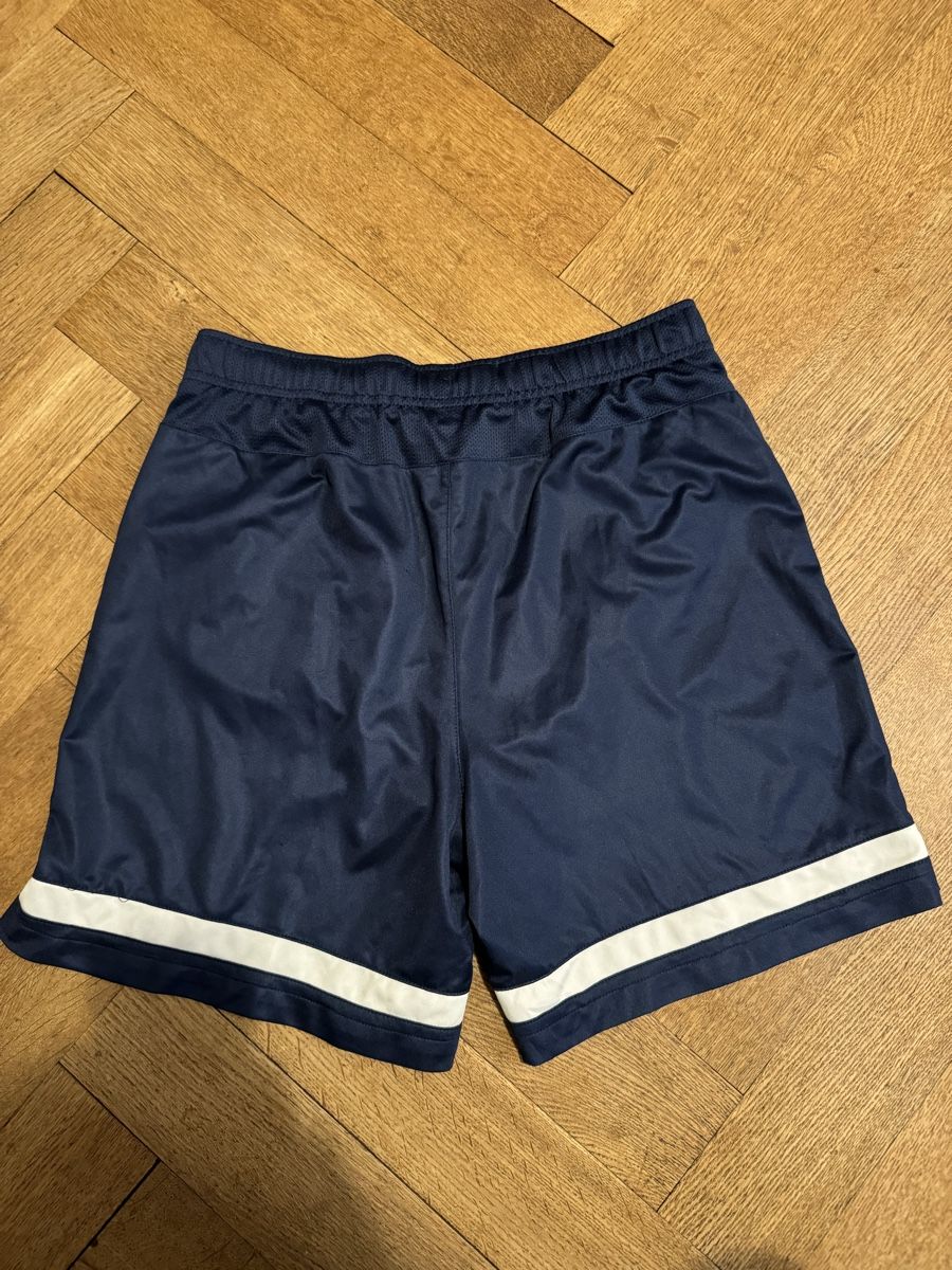Nike Pantaloni: Nike Shorts dunkelblau S – Usato da Bern venduto da tob_m7nn 1