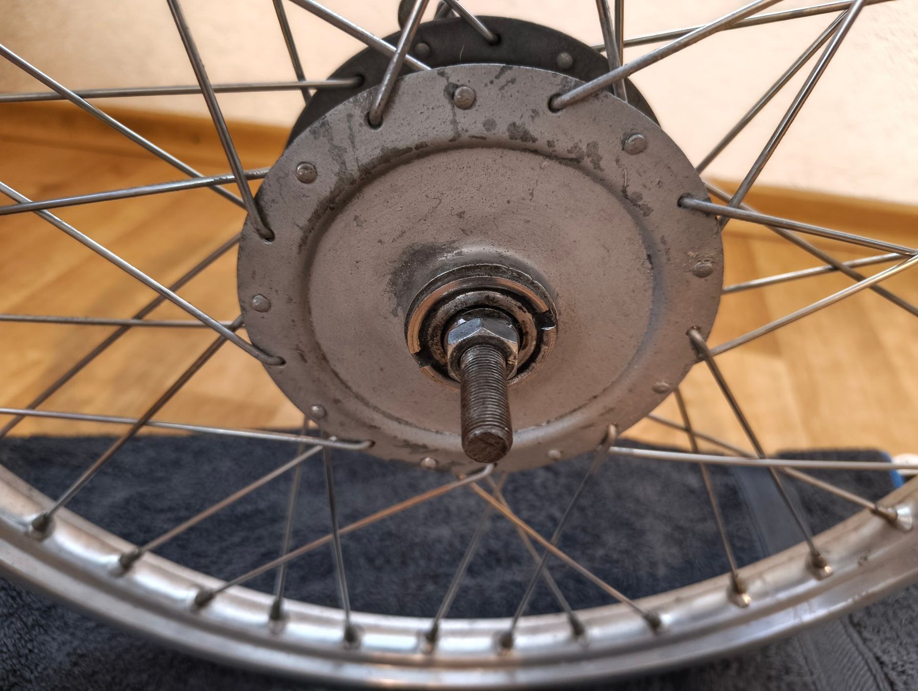 Sachs Cyclomoteurs: SACHS roue avant 17' – D'occasion à Froideville par bry_kml5 4